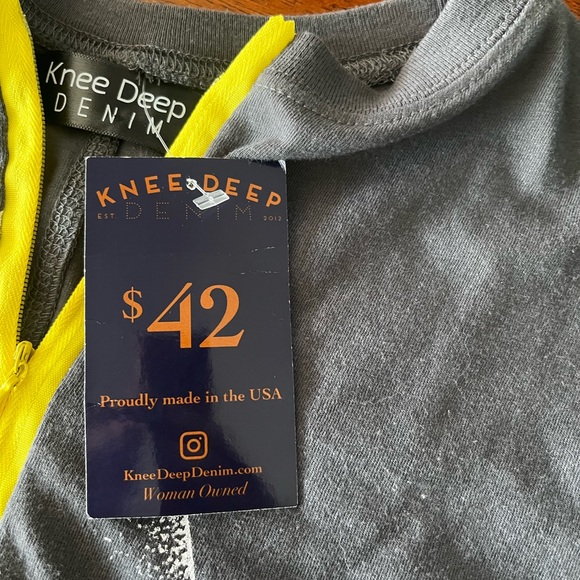 NWT Knee Deep Denim Pink Floyd T-shirt - Picture 3 of 5